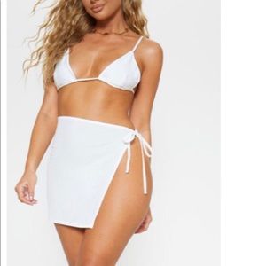 PRETTY LITTLE THING WHITE BEACH SRYONG